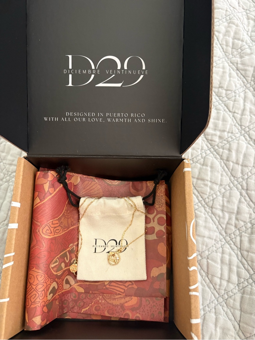 D29 Gold Pendant Necklace with Branded Pouch